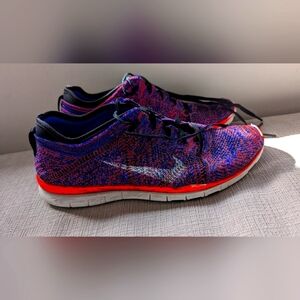 Women's Nike Flyknit Running Shoes - Size 8.5